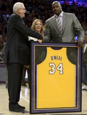 Lakers aposentam camisa de número 34 de Shaquille O'Neal