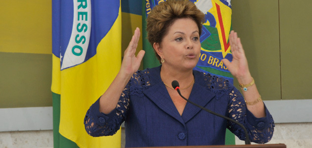 Dilma disse que as vozes das ruas precisam ser ouvidas e ultrapassam os mecanismos tradicionais das instituições, dos partidos políticos e das entidades de classe | FOTO: Antonio Cruz/ABr |