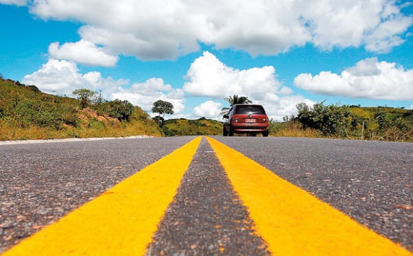 Obras na BA-420 em 2009 melhoraram o caminho entre São Félix e Maragogipe, dois importantes municípios do Recôncavo Baiano; intervenção beneficiou pelo menos 120 mil