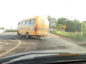 Ônibus Escolar 04