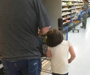 _menina_puxada_pelo_cabelo