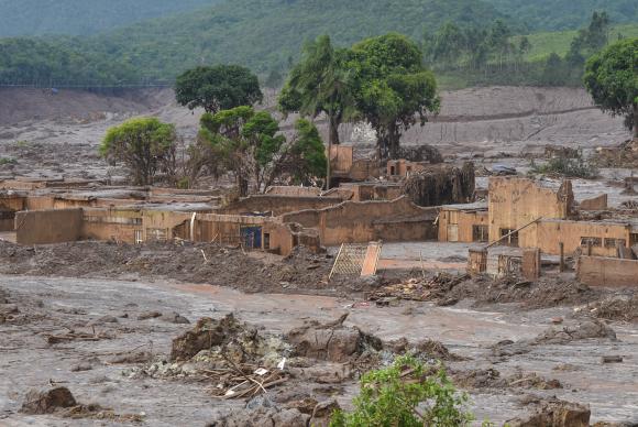 MP encontrou provas de que em quatro ocasiões chegou a suspender as operações da barragem de Fundão.Antonio Cruz/ Agência Brasil