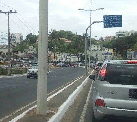 Sinaleiras sem funcionar causam engarrafamento em pontos da cidade (Foto: Leitor #AnB)