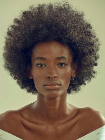 Ana Flavia ganhou um contrato de quatro anos com a Ford Models no valor de R$ 150 mil.