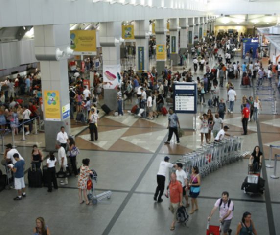 Aeroporto de Salvador é considerado o pior em pesquisa do Ministério dos Transportes