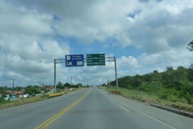 Comunidades do entorno da Estrada do Feijão vão ser beneficiadas com a chegada da internet de alta velocidade, de acordo com a promessa do governo(Foto: Reprodução)