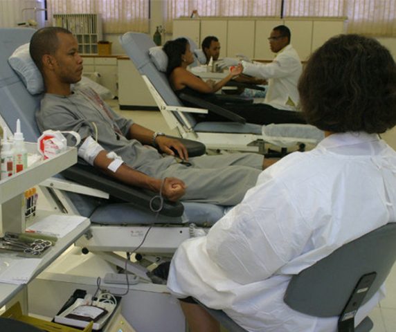 Hemoba tem estoque de sangue reduzido e pede doações