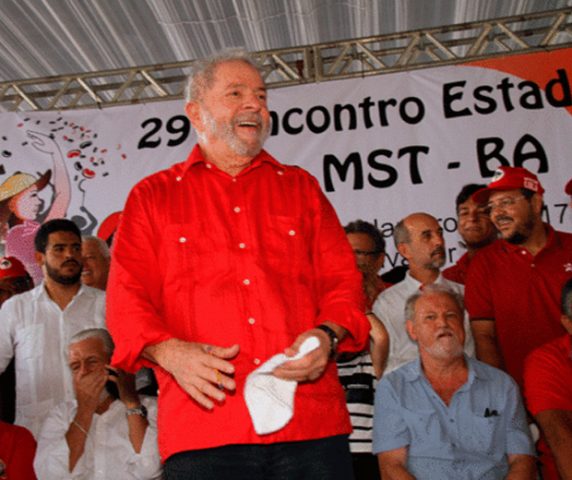 "Se for necessário, eu serei candidato outra vez", diz Lula em evento do MST em Salvador