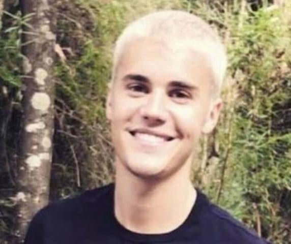 Justin Bieber será recebido por oficial de Justiça no aeroporto do Rio