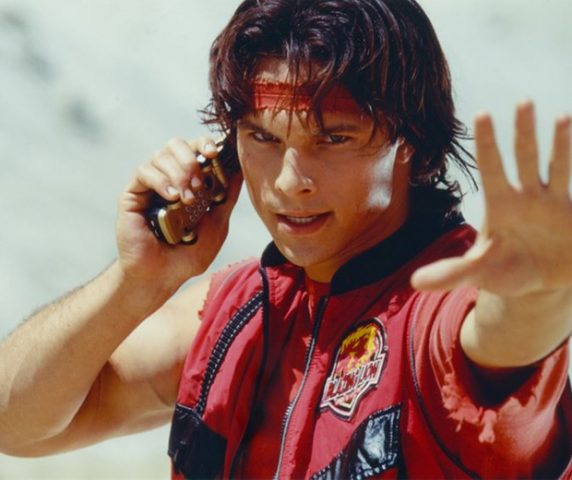 Ator de Power Rangers confessa ter matado amigo com espada