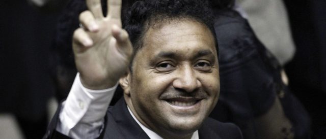 Tiririca critica reforma da Previdência: 'vou votar com o povo'