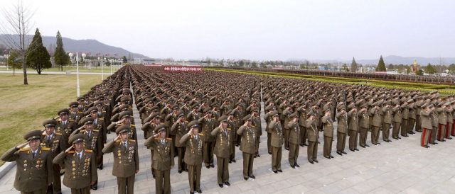 Coreia do Norte anuncia maiores exercícios militares da história