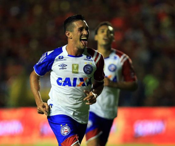 Jogadores do Bahia dão valor ao empate com o Sport, mas reclamam da arbitragem