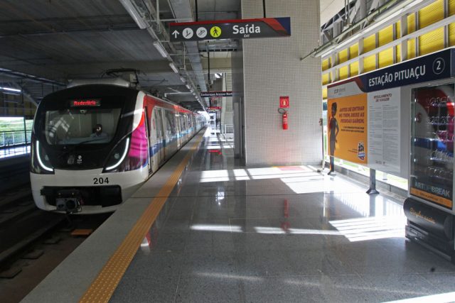 Estações do metrô na Paralela entram em operação