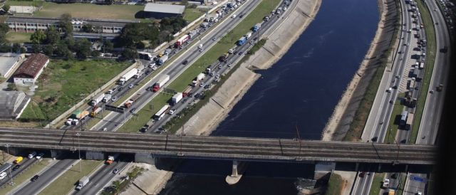 Jovem estrangula cunhada, joga corpo em rio e se mata em delegacia