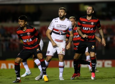 Vitória perde para o São Paulo e termina a rodada na lanterna da Série A