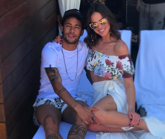 Neymar confirma fim do relacionamento com Bruna Marquezine: "Decisão de ambas as partes"