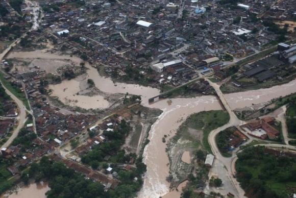 Pernambuco contabiliza mais de 5 mil casas danificadas após chuvas e enchente
