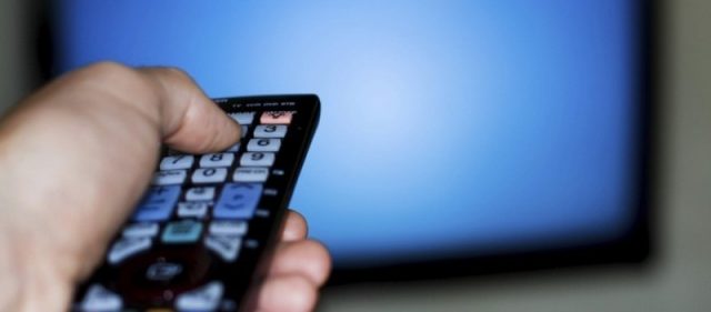 TV paga registra perda de 262 mil assinantes em 12 meses