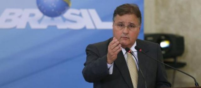 Em prisão preventiva, ex-ministro presta depoimento em Brasília