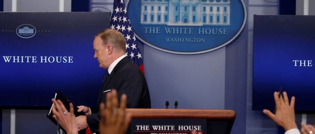 Sean Spicer renuncia do cargo de porta-voz da Casa Branca