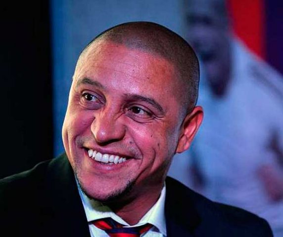 Justiça determina prisão do ex-jogador Roberto Carlos