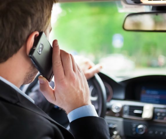 Uso do celular 'desliga' outras atividades cerebrais, diz pesquisa