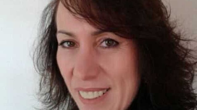 Professora é morta por vingança durante aula de catequese