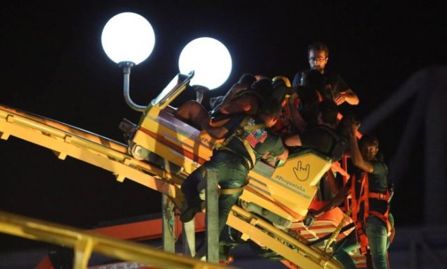 Quatro pessoas ficam presas no alto da montanha-russa na Cidade do Rock
