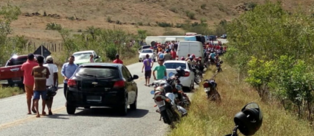 Sobe para cinco número de mortes do acidente envolvendo ônibus na Bahia
