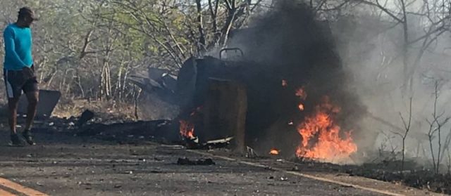 Bandidos interceptam e explodem carro-forte na Chapada Diamantina