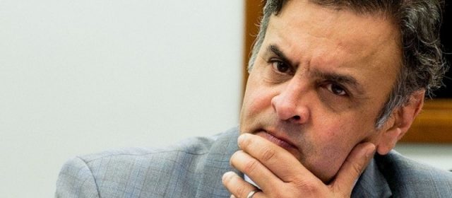 Durante discurso, Aécio diz que trabalhará para provar inocência