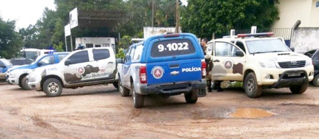 RMS: Bandidos incendeiam carreta e atiram contra a PM durante tentativa de assalto a banco