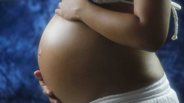 Grávida perde filho e tem útero retirado após ser assaltada no Ceará