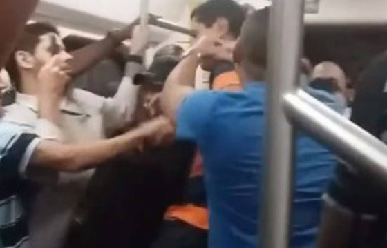 Homem é preso após se masturbar perto de mulher em trem