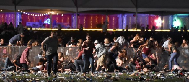 Mais de 20 pessoas morrem e outras 100 ficam feridas em tiroteio em Las Vegas