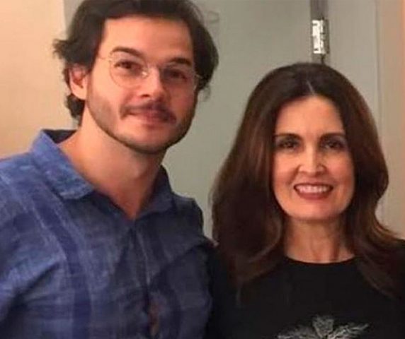 Namorado de Fátima Bernardes assume cargo no governo de PE