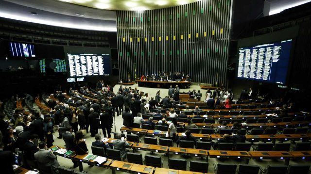 Político condenado pode ficar inelegível mesmo que seja indultado