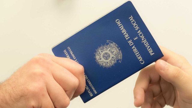 No Brasil, falta trabalho adequado para 26,8 milhões