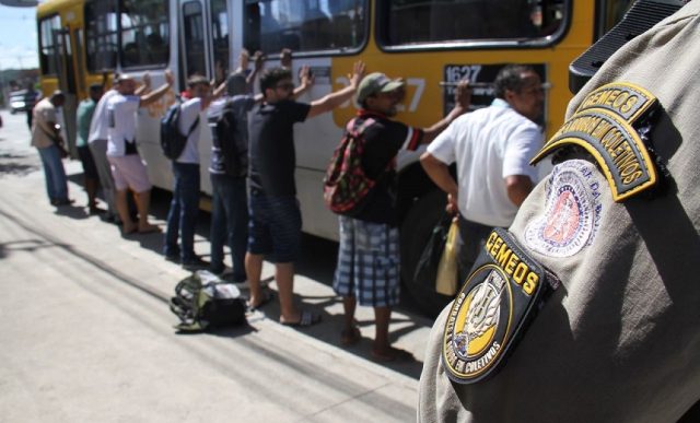 Idoso acusado de pedofilia é preso durante tentativa de linchamento