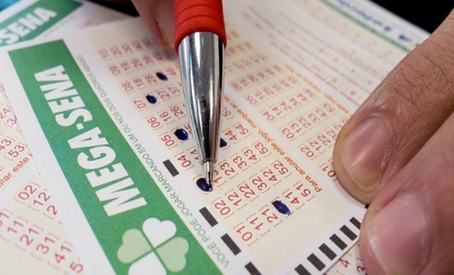 Mega-Sena acumula e próximo prêmio pode chegar a R$ 33 milhões