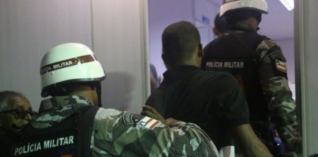 Polícia Militar realiza prisão de assaltante durante festa da virada