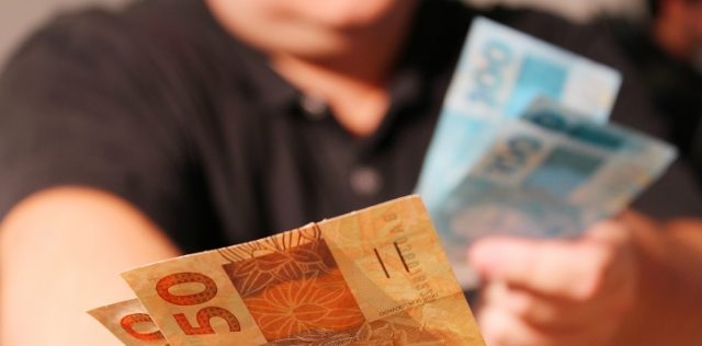 Pobres doam 2 vezes mais que população com renda maior no Brasil