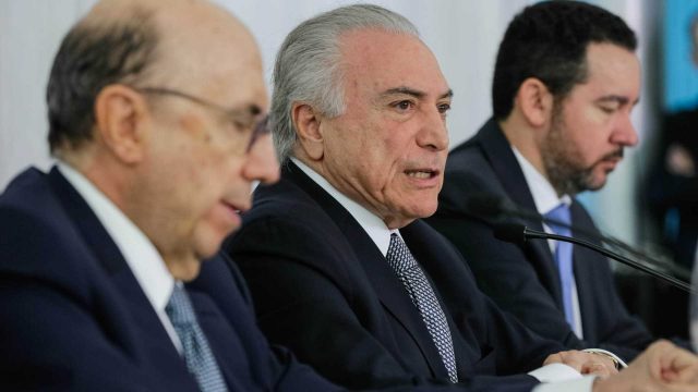 Por reforma, Temer deixa ministros de sobreaviso no feriado