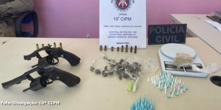 Dois homens são mortos após confronto com a polícia em são francisco do conde Dois homens são mortos após confronto com a polícia em São Francisco do Conde