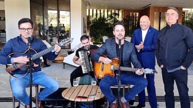 'capitão do povo': bolsonaro lança jingle interpretado por matheus e cristiano 'Capitão do Povo': Bolsonaro lança jingle interpretado por Matheus e Cristiano