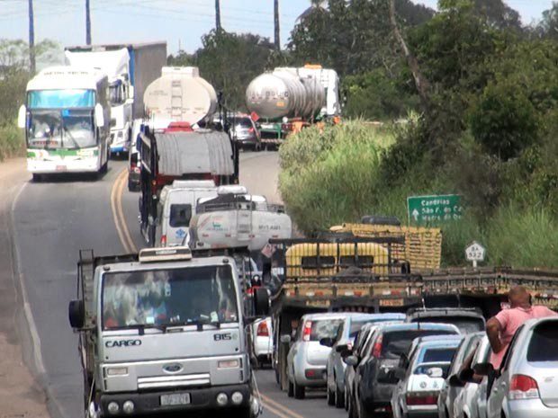 Protesto é realizado na Bahia (Foto: Imagem/TV Bahia)