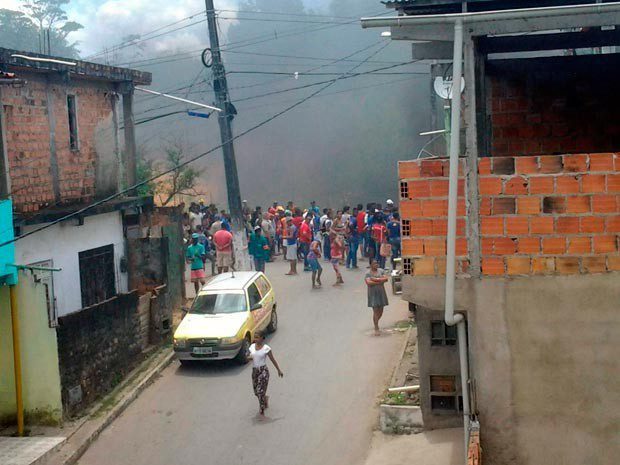 Protesto em Candeias 04 (Foto: Hollys Duarte/Arquivo Pessoal)