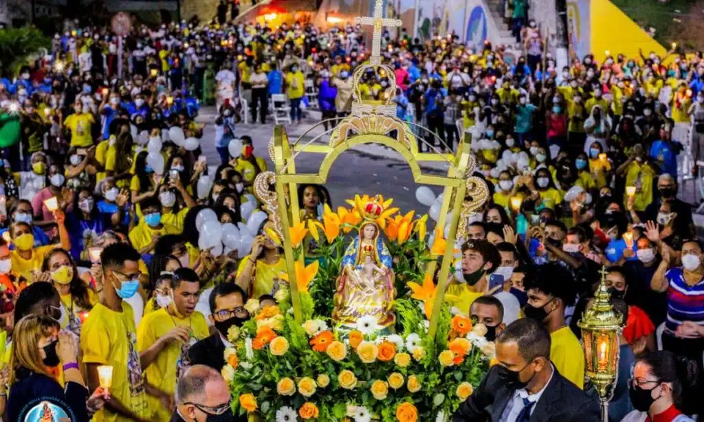 Candeias celebra padroeira da cidade com procissão e novenário; veja programação