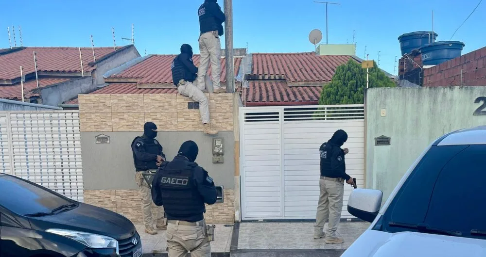 Rusga policial egípcia contra grupos armados